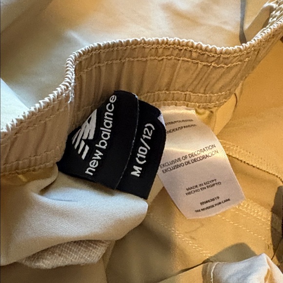 New Balance Khaki Shorts - Picture 4 of 4